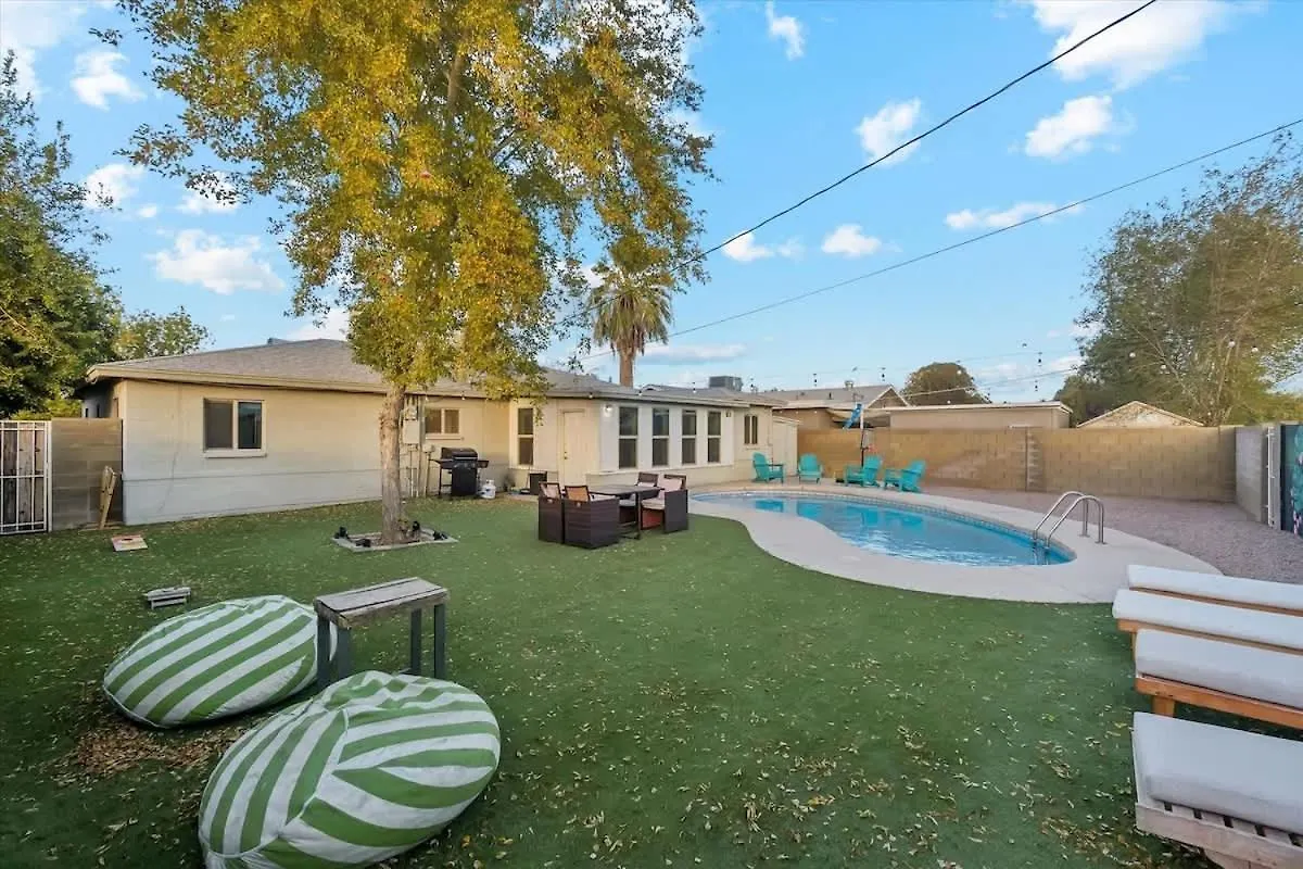 5 Min To Old Town Huge Backyard Villa Скоттсдейл Дом отдыха